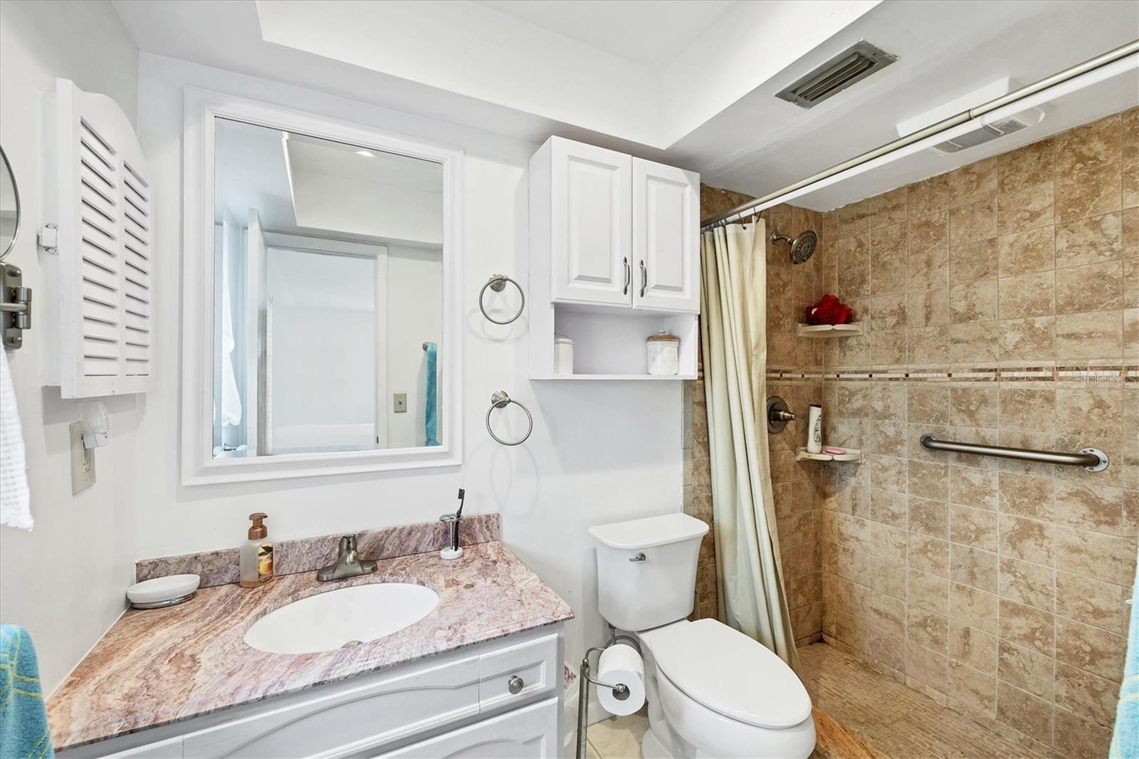 ROTONDA WEST OAKLAND HILLS - Residential