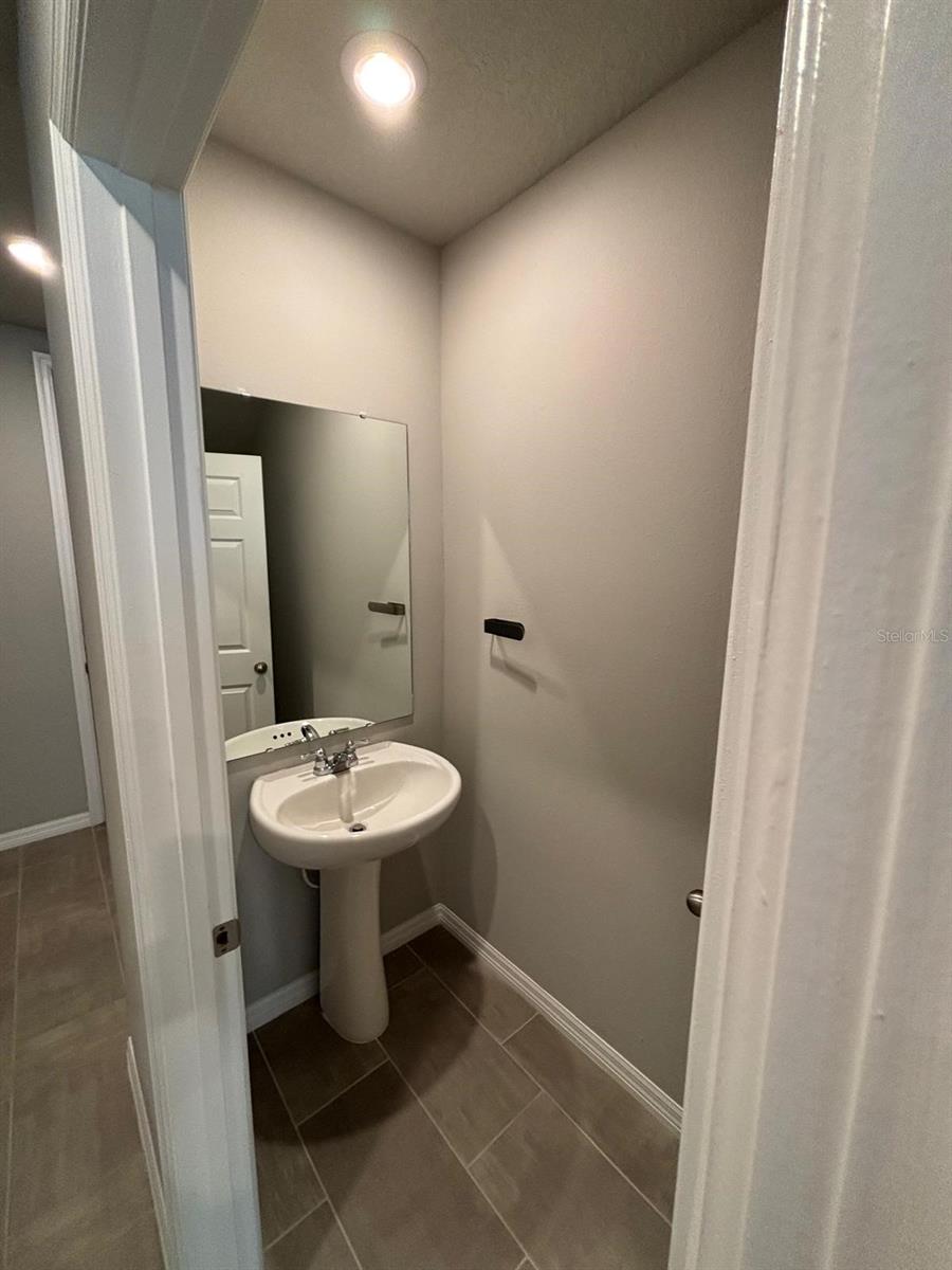 UNION SQUARE - Residential Lease