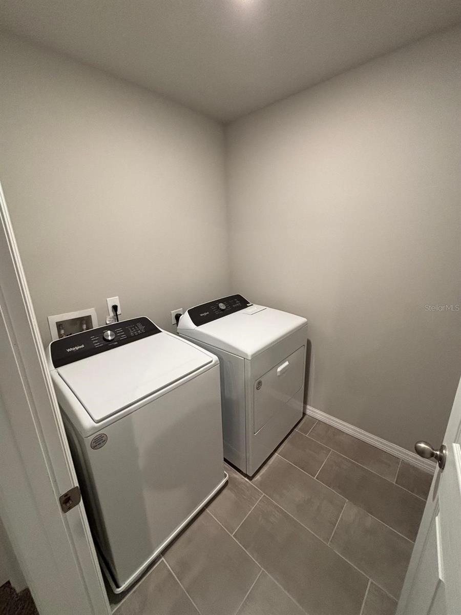 UNION SQUARE - Residential Lease