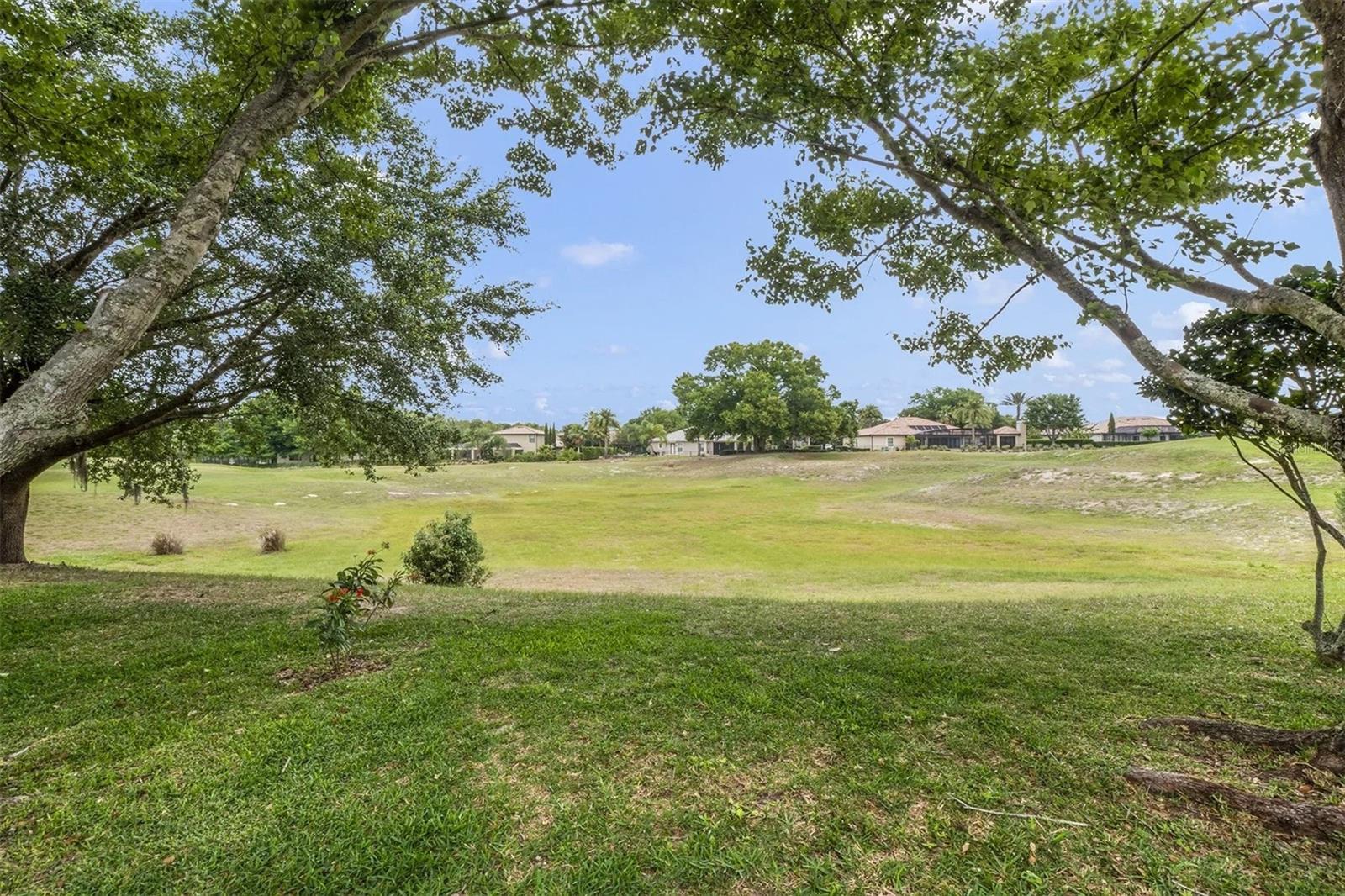 HEATHROW COUNTRY ESTATE - Residential