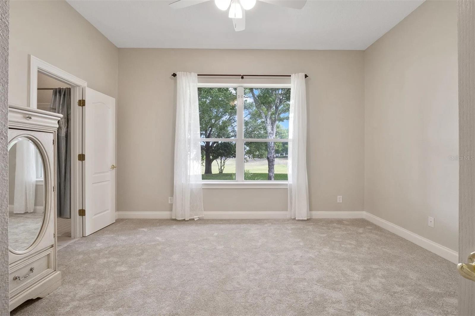 HEATHROW COUNTRY ESTATE - Residential