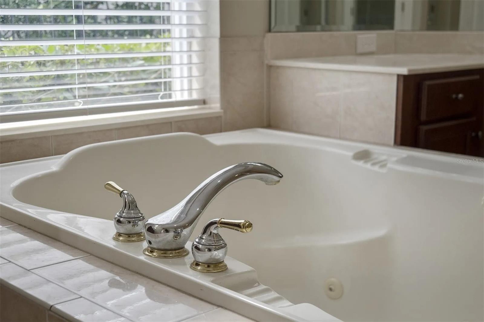 HEATHROW COUNTRY ESTATE - Residential