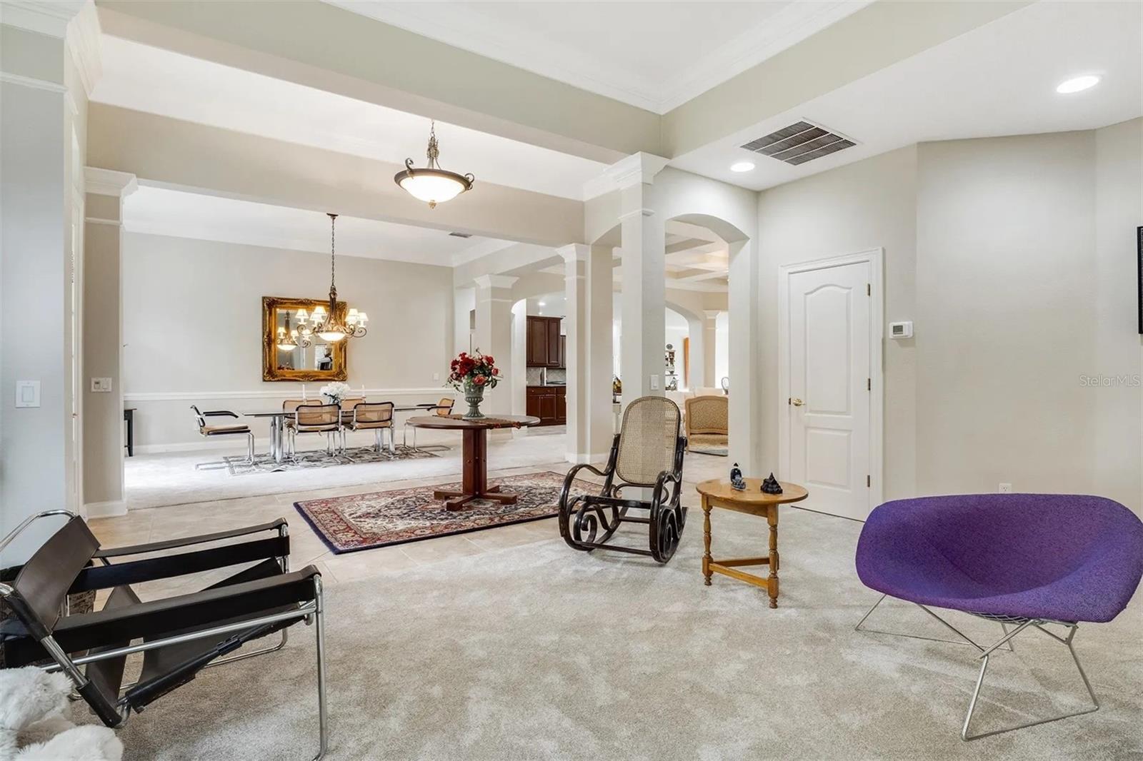 HEATHROW COUNTRY ESTATE - Residential