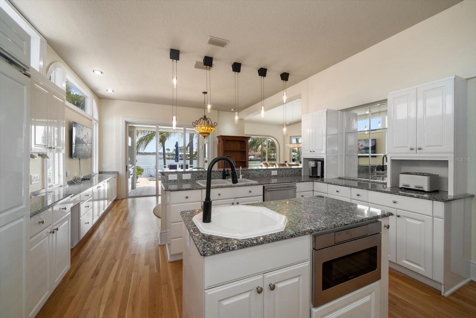 BELLEVUE ESTATES ISLAND 2ND ADD - Residential