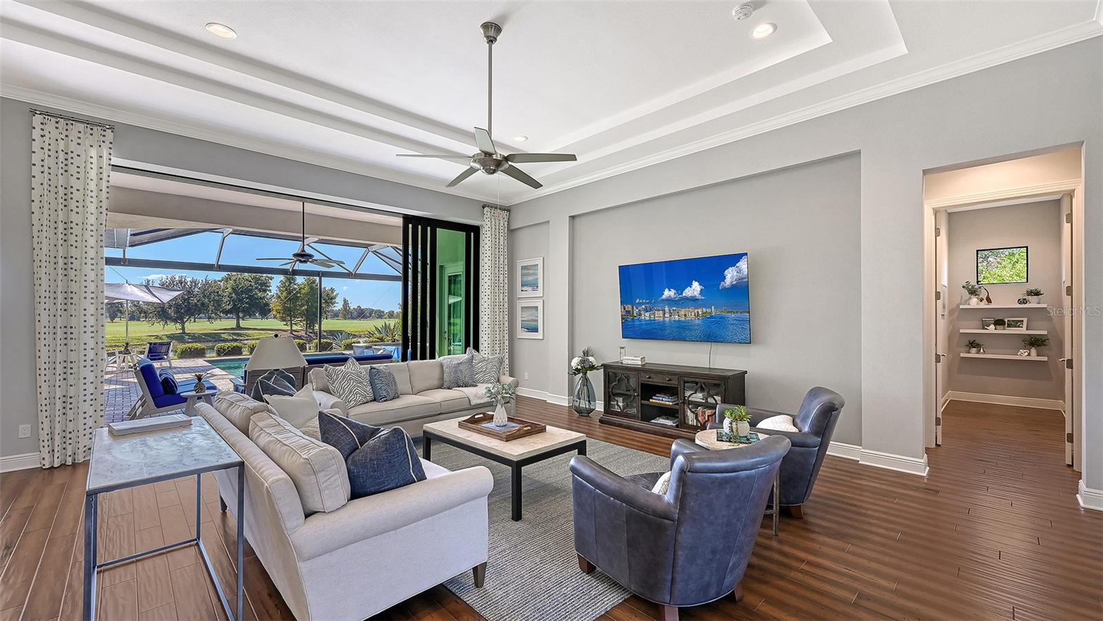 COUNTRY CLUB EAST AT LAKEWD RNCH VV2 - Residential