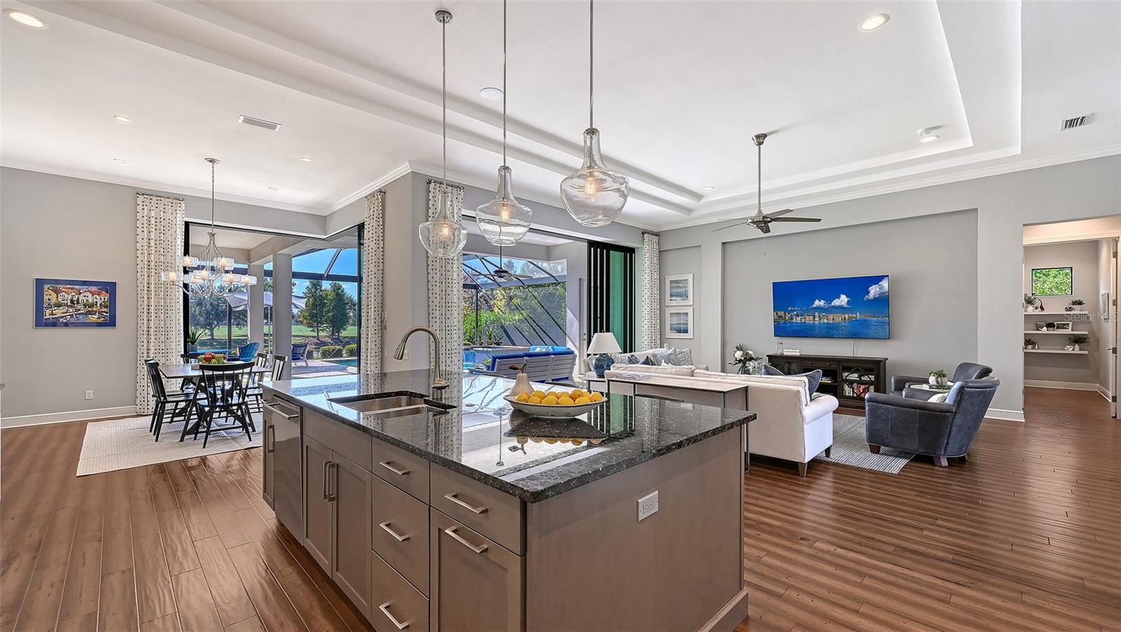 COUNTRY CLUB EAST AT LAKEWD RNCH VV2 - Residential