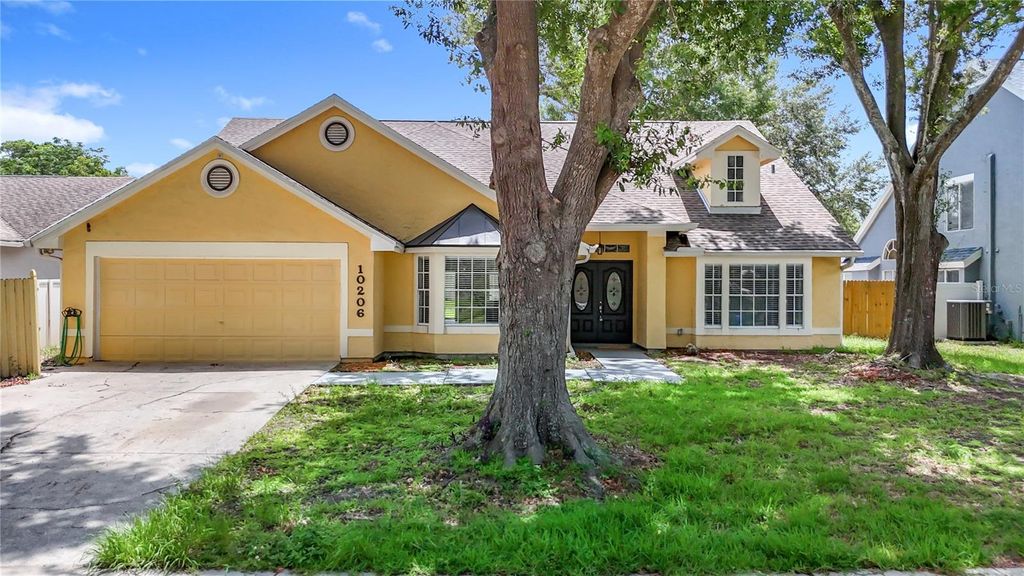 Photo of 10206 Evening Trail Drive, Riverview, FL 33569 (MLS # TB8397233)