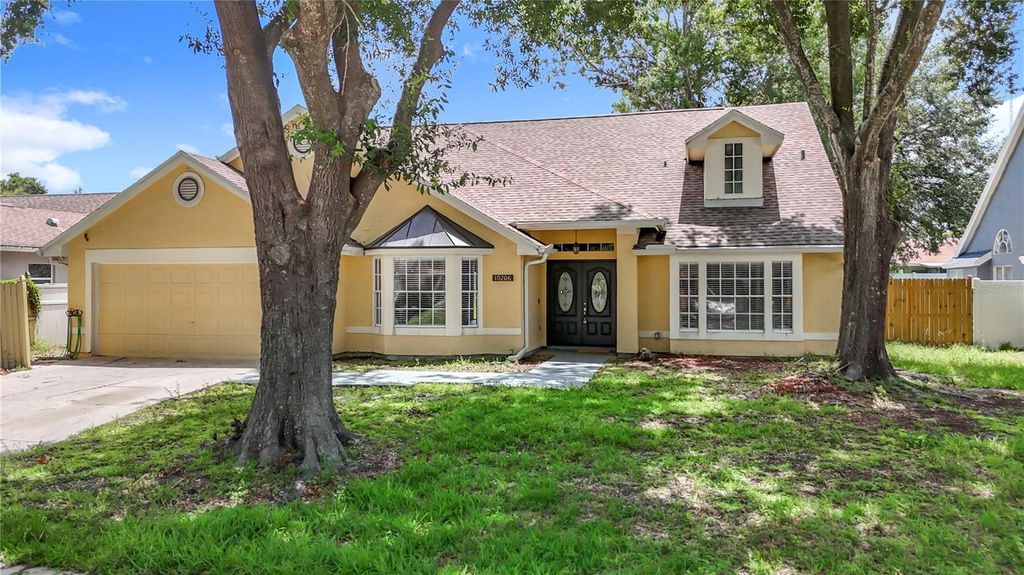 Photo of 10206 Evening Trail Drive, Riverview, FL 33569 (MLS # TB8397233)