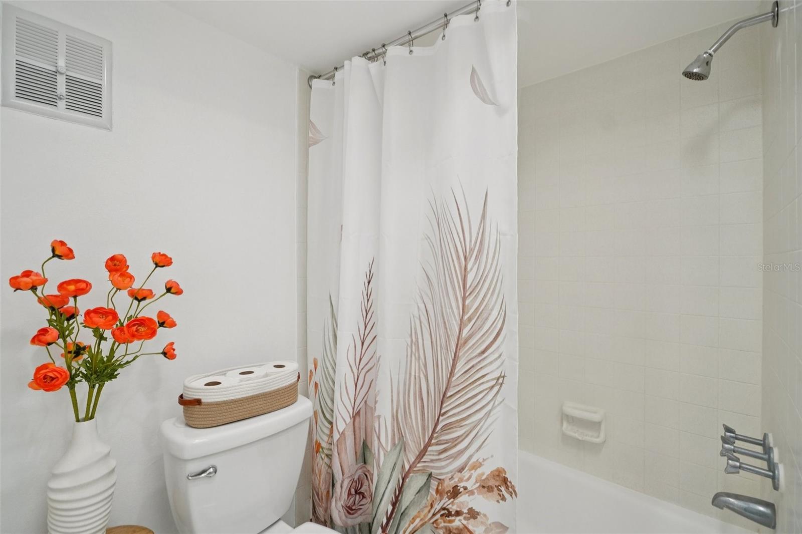 CHALET-ON-THE-LAKE CONDO - Residential