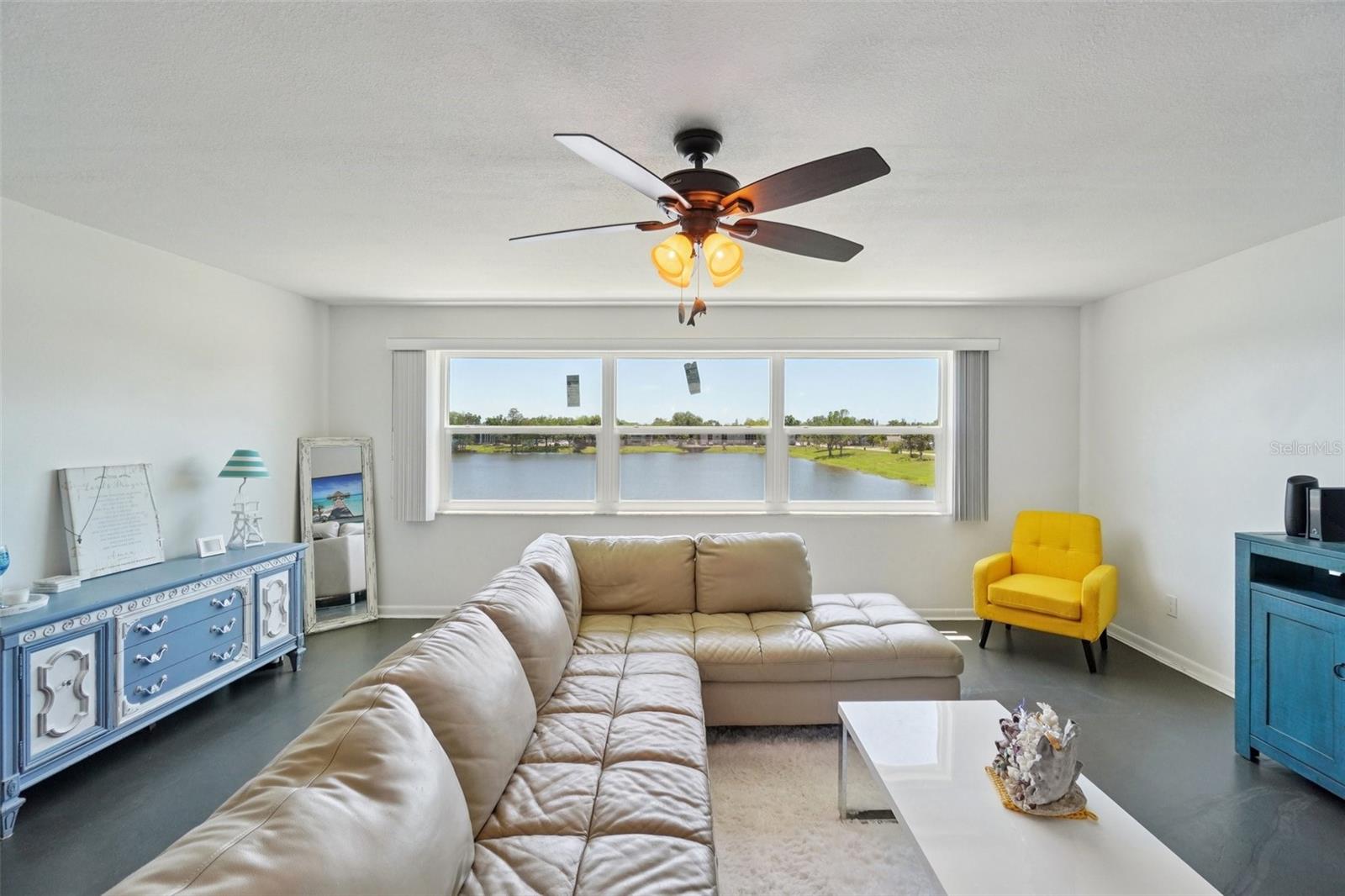 CHALET-ON-THE-LAKE CONDO - Residential