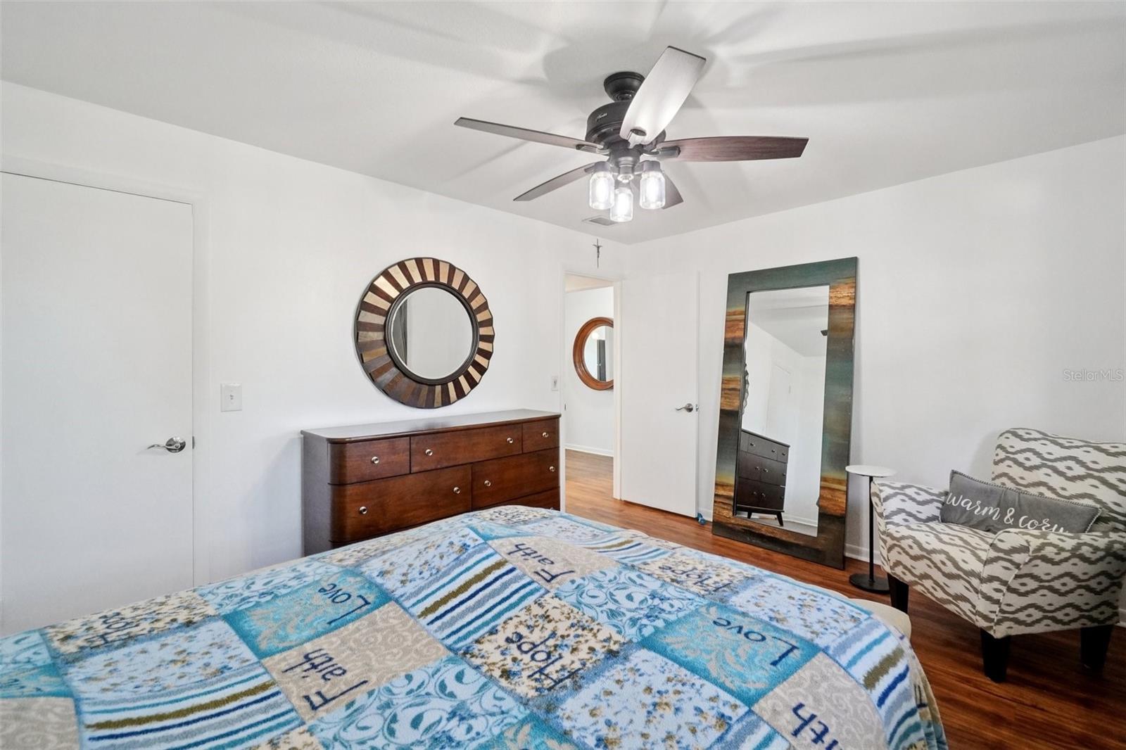 CHALET-ON-THE-LAKE CONDO - Residential