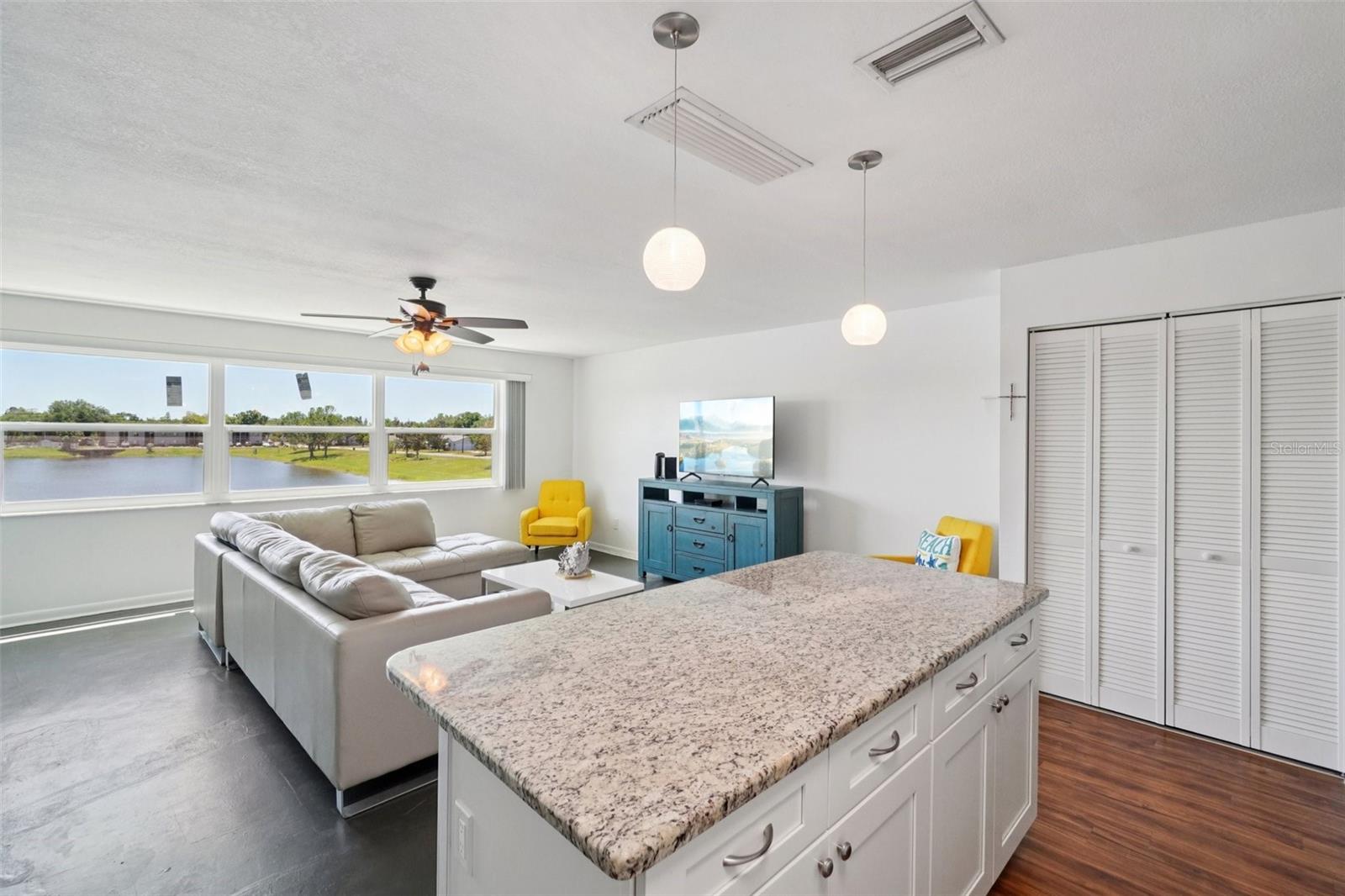 CHALET-ON-THE-LAKE CONDO - Residential