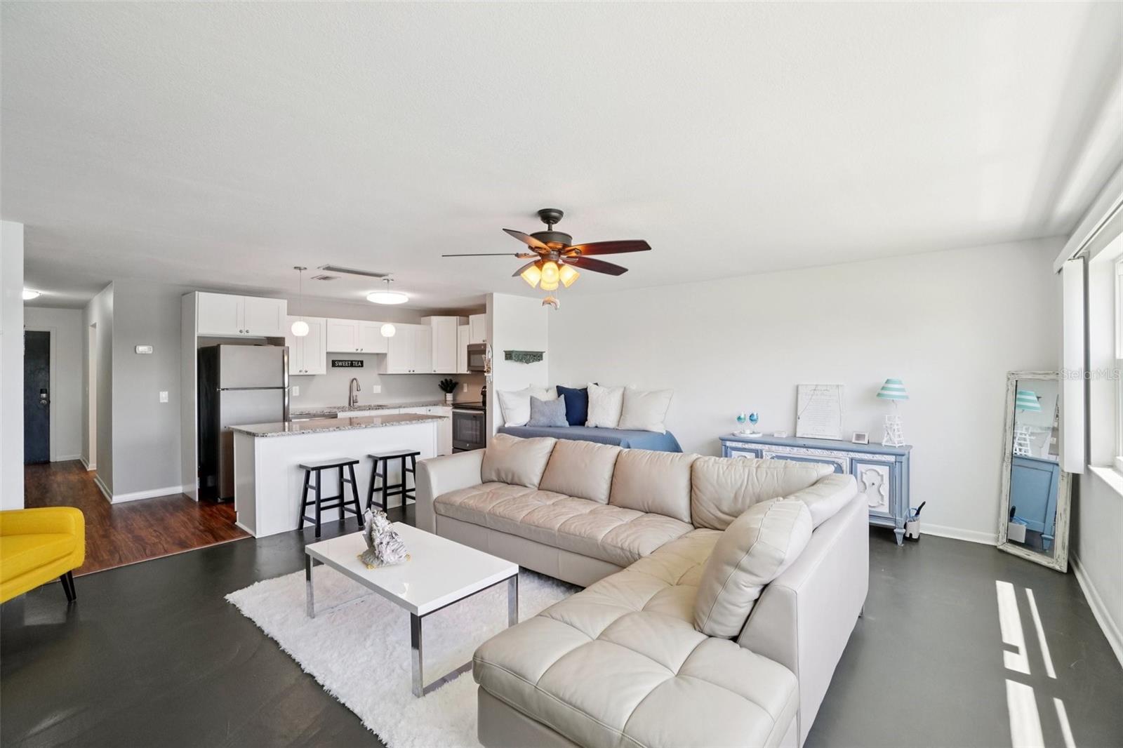 CHALET-ON-THE-LAKE CONDO - Residential