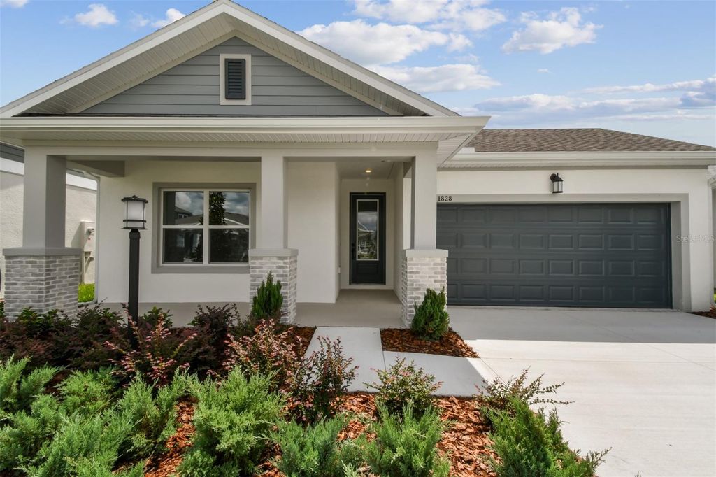 Photo of 11828 Mile Marsh Drive, Riverview, FL 33569 (MLS # TB8426629)