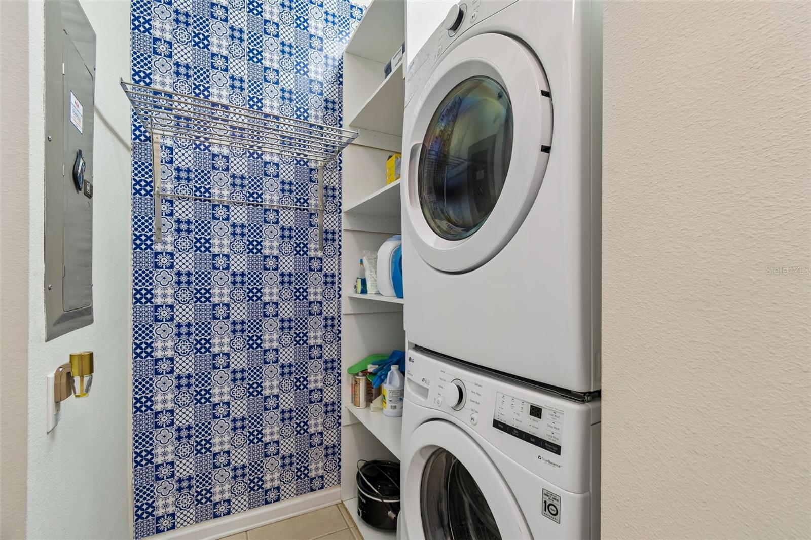 MONTEREY AT LAKE SEMINOLE CONDO - Residential