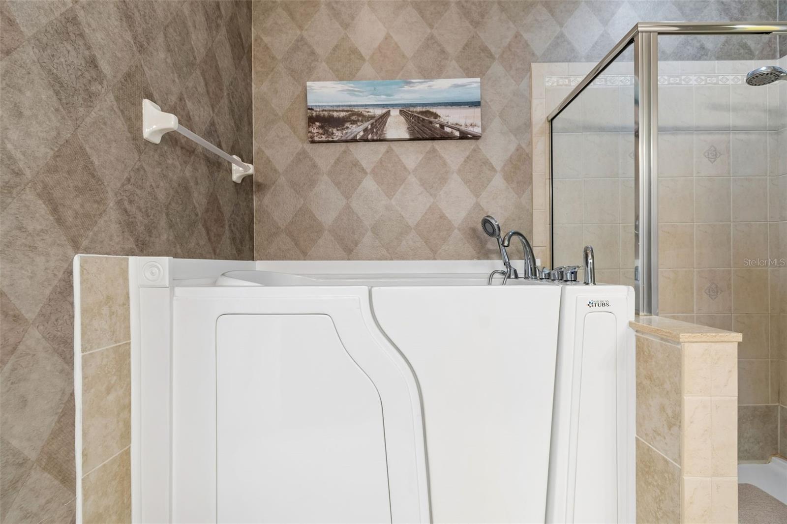 MONTEREY AT LAKE SEMINOLE CONDO - Residential