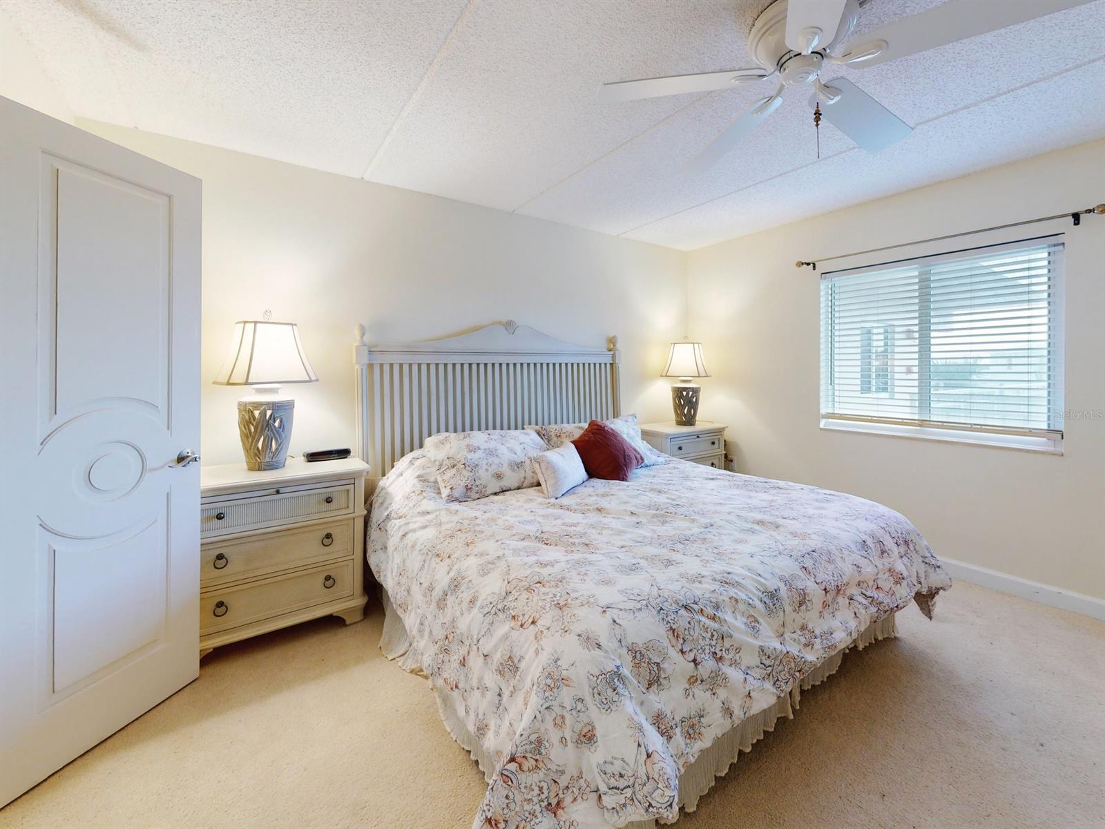 Pelican - Residential