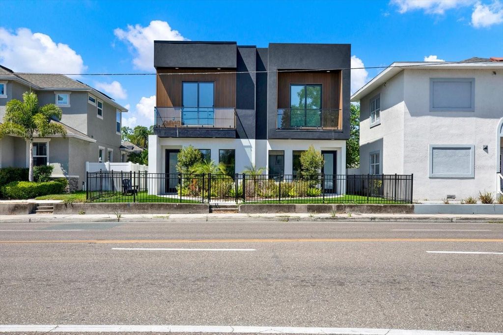 Photo of 1625 9th Avenue N, St Petersburg, FL 33713 (MLS # TB8500920)