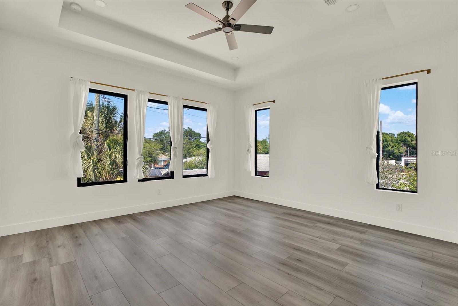 LEWIS & BURKHARD - Residential