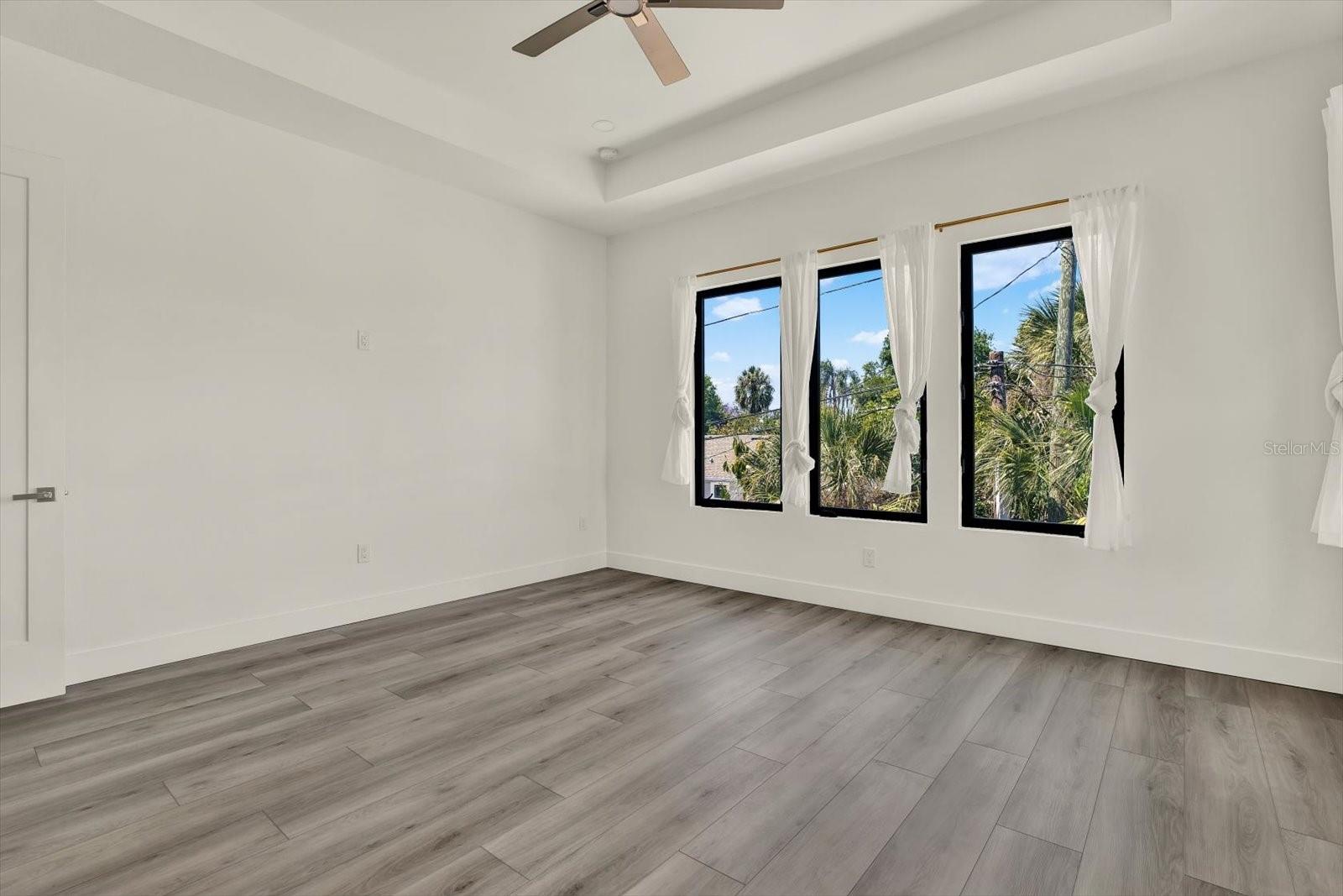 LEWIS & BURKHARD - Residential