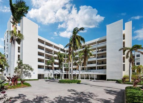 A home in LONGBOAT KEY