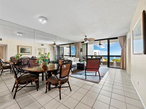 A home in LONGBOAT KEY