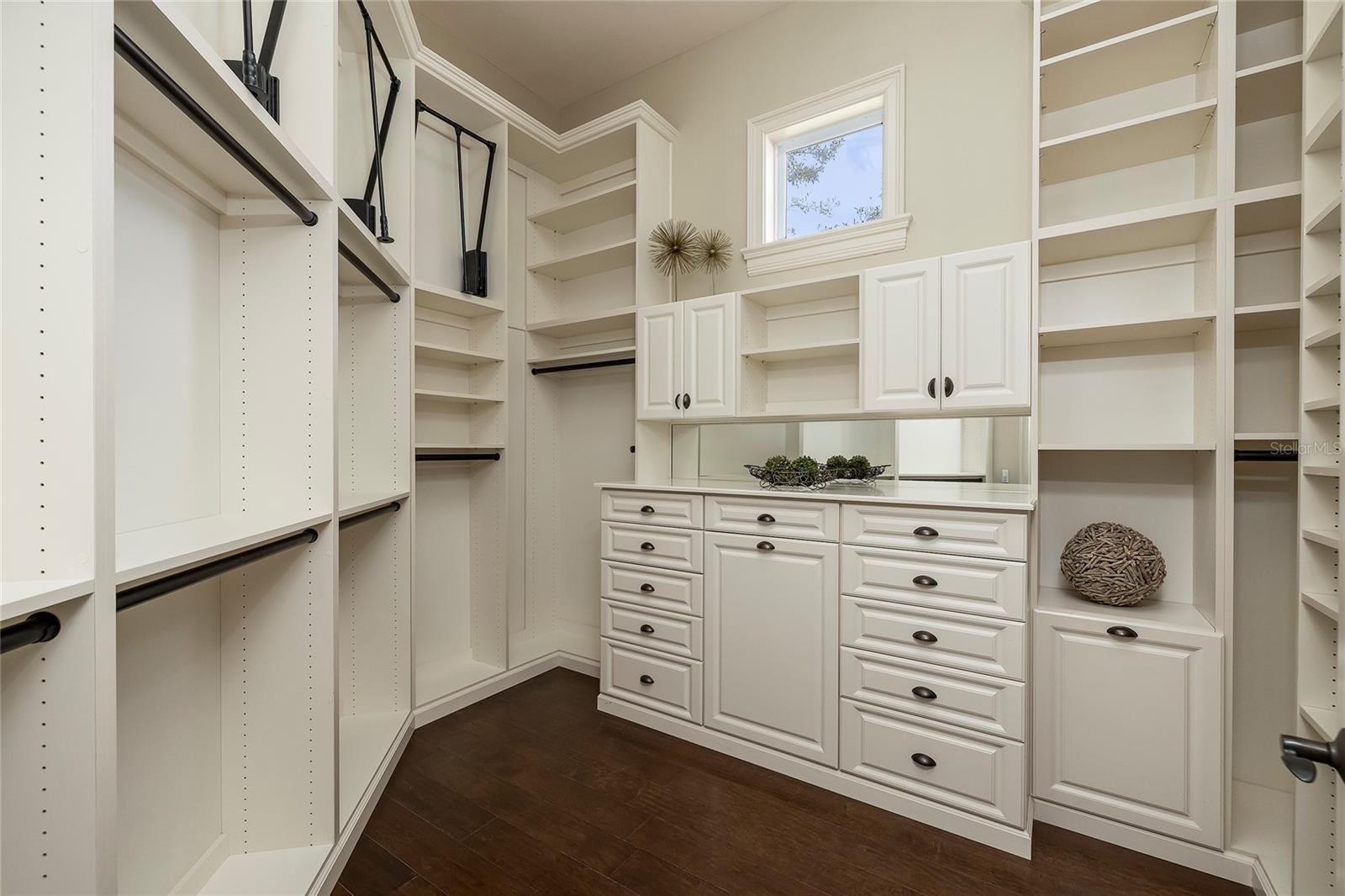 HAWKS LANDING - Residential