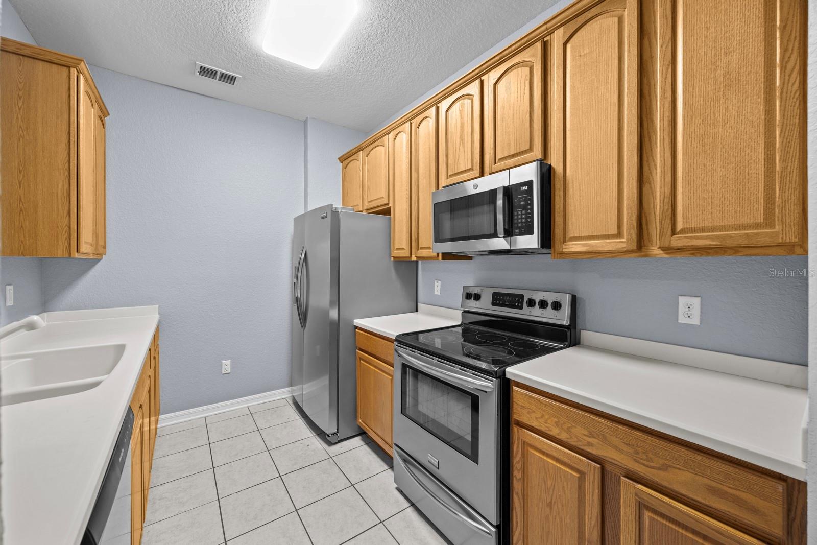 VENTURA AT BELLA TRAE P1 - Residential Lease