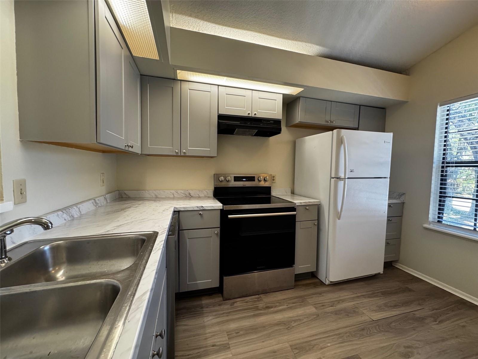 SHERWOOD FOREST - Residential