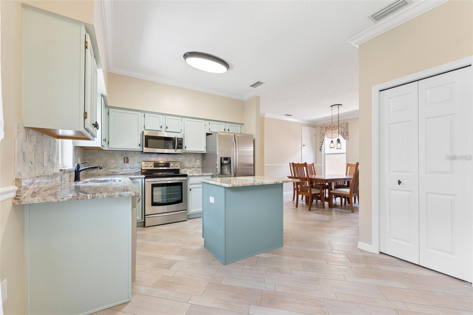 SALEM VILLAGE - Residential