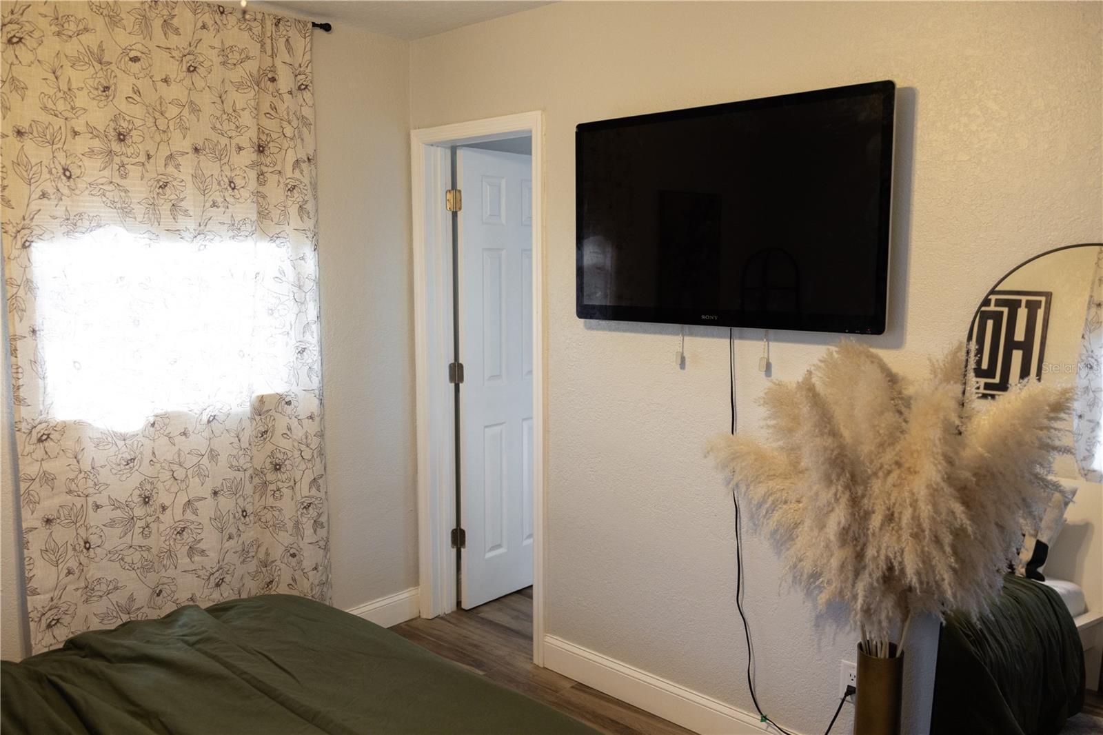 INTERBAY - Residential