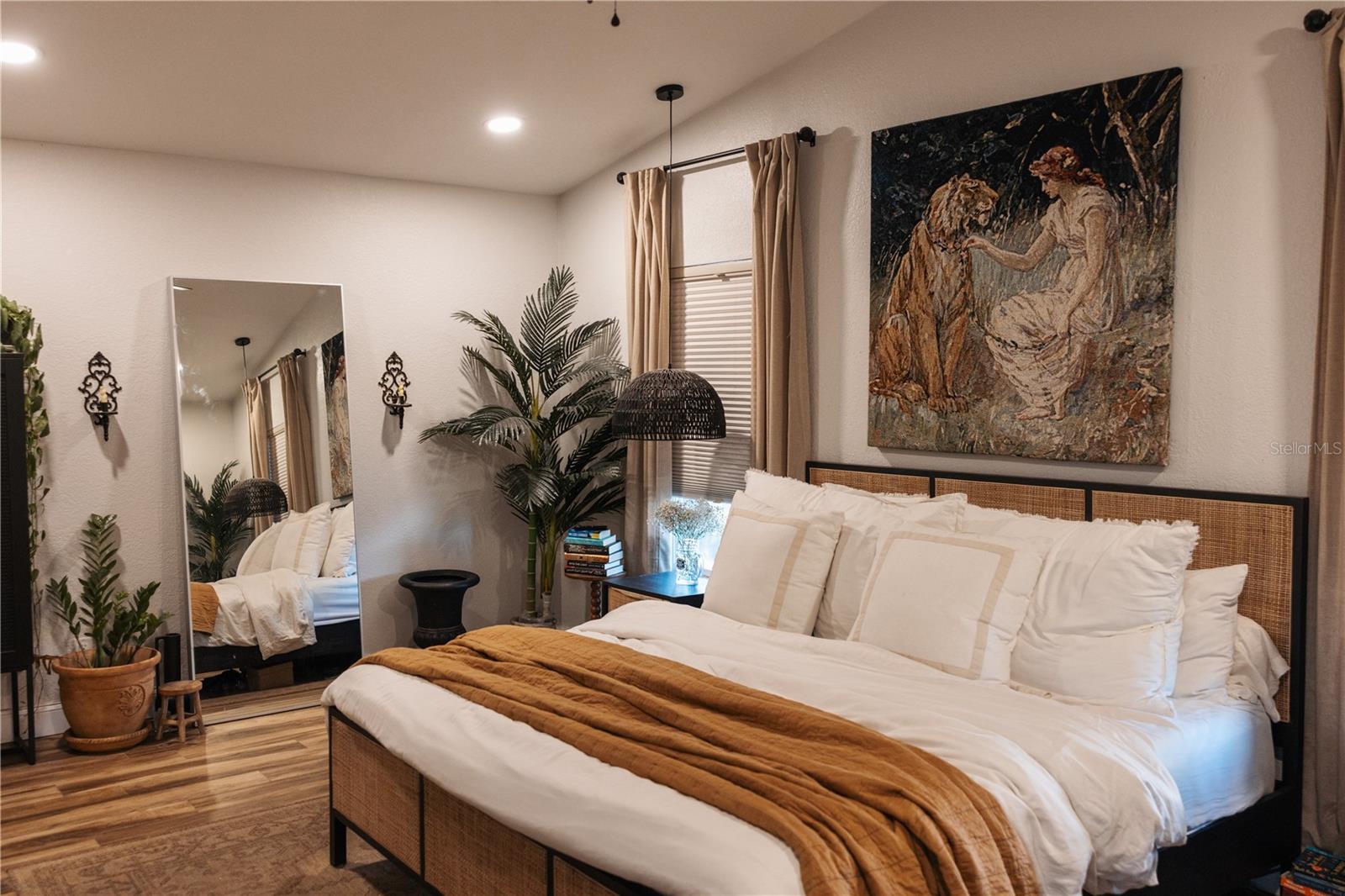 INTERBAY - Residential