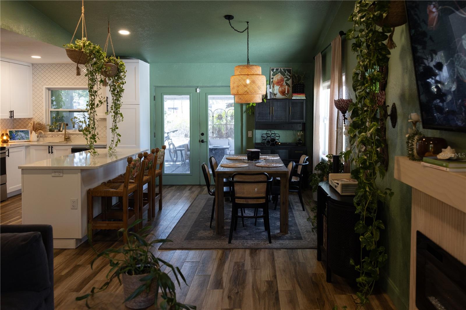 INTERBAY - Residential