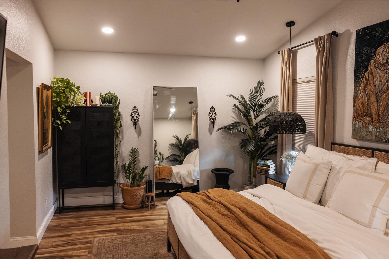 INTERBAY - Residential