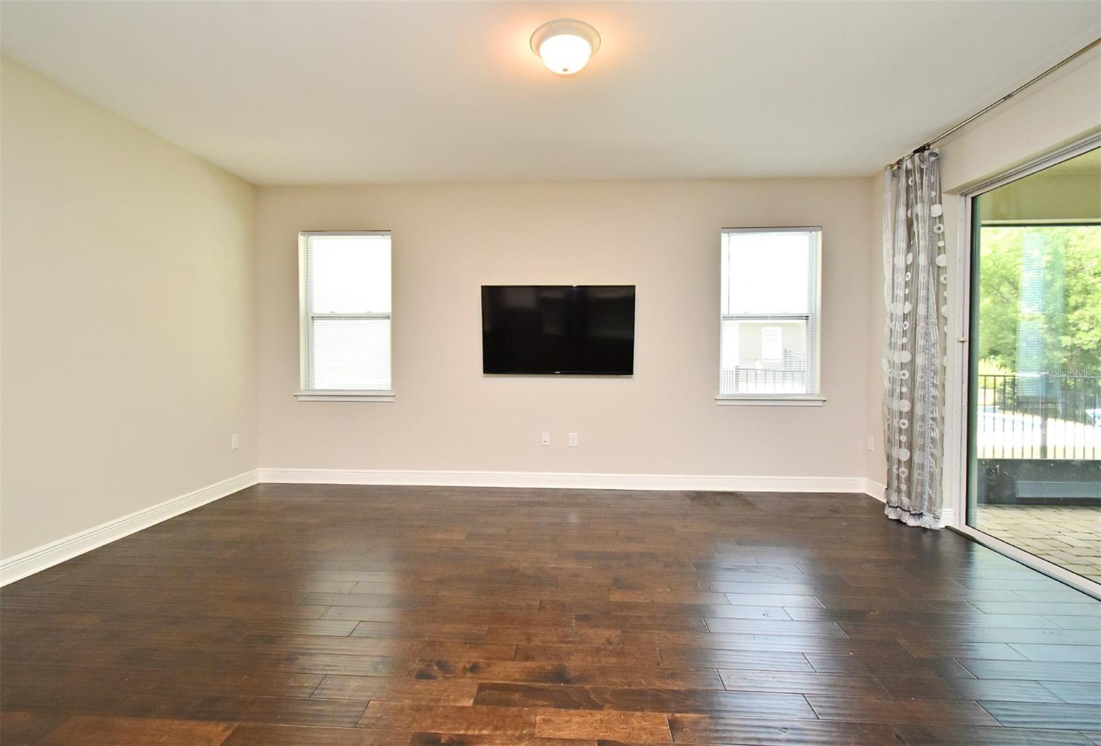 8742 PEACHTREE PARK CT