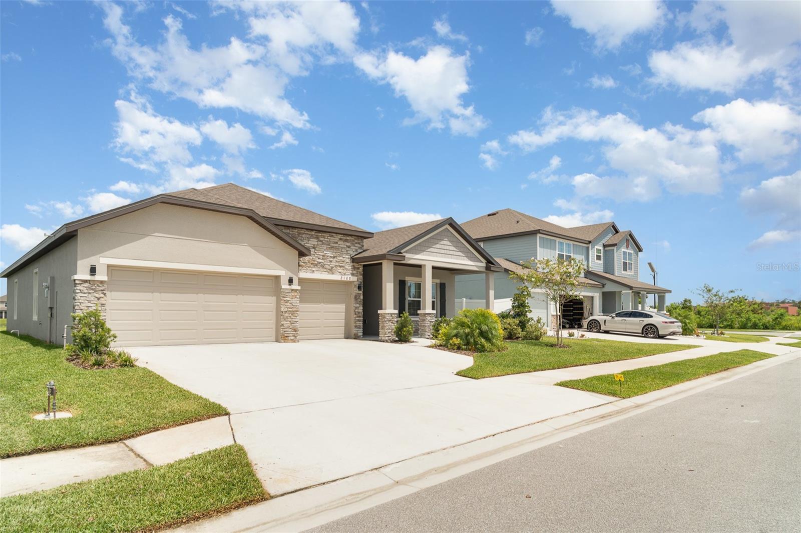 2108 CITRUS BREEZE DRIVE
