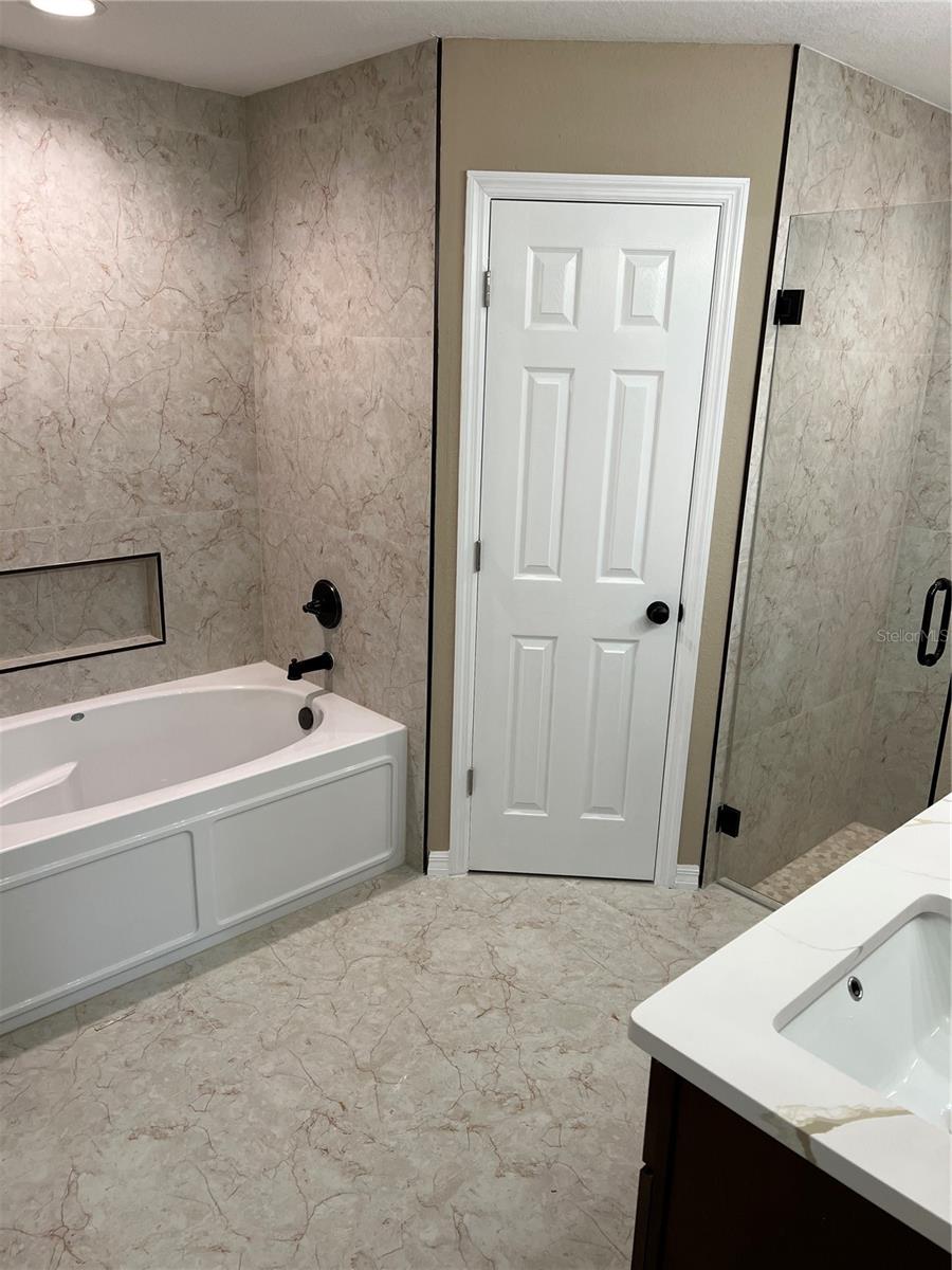 BOWERS COVE ESTATE - Residential