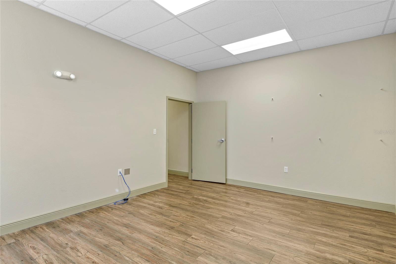 1189 CONDO - Commercial Lease