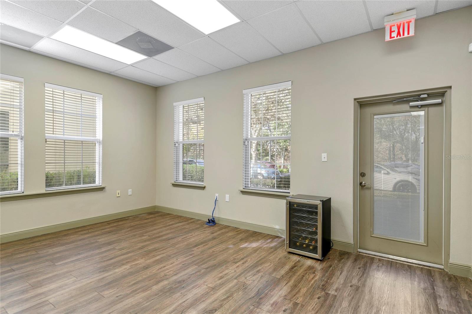 1189 CONDO - Commercial Lease