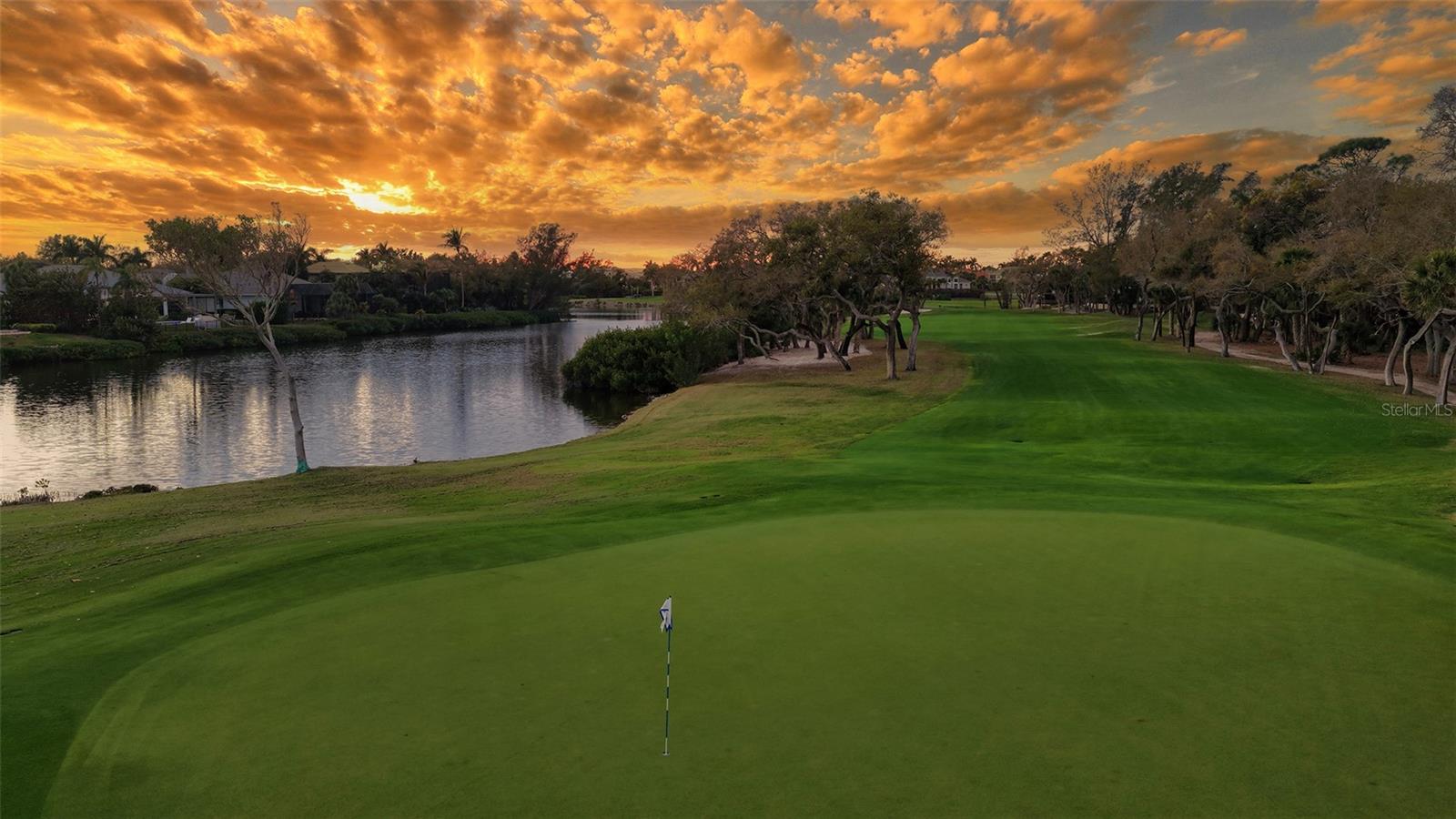 QUEENS HARBOUR - Residential