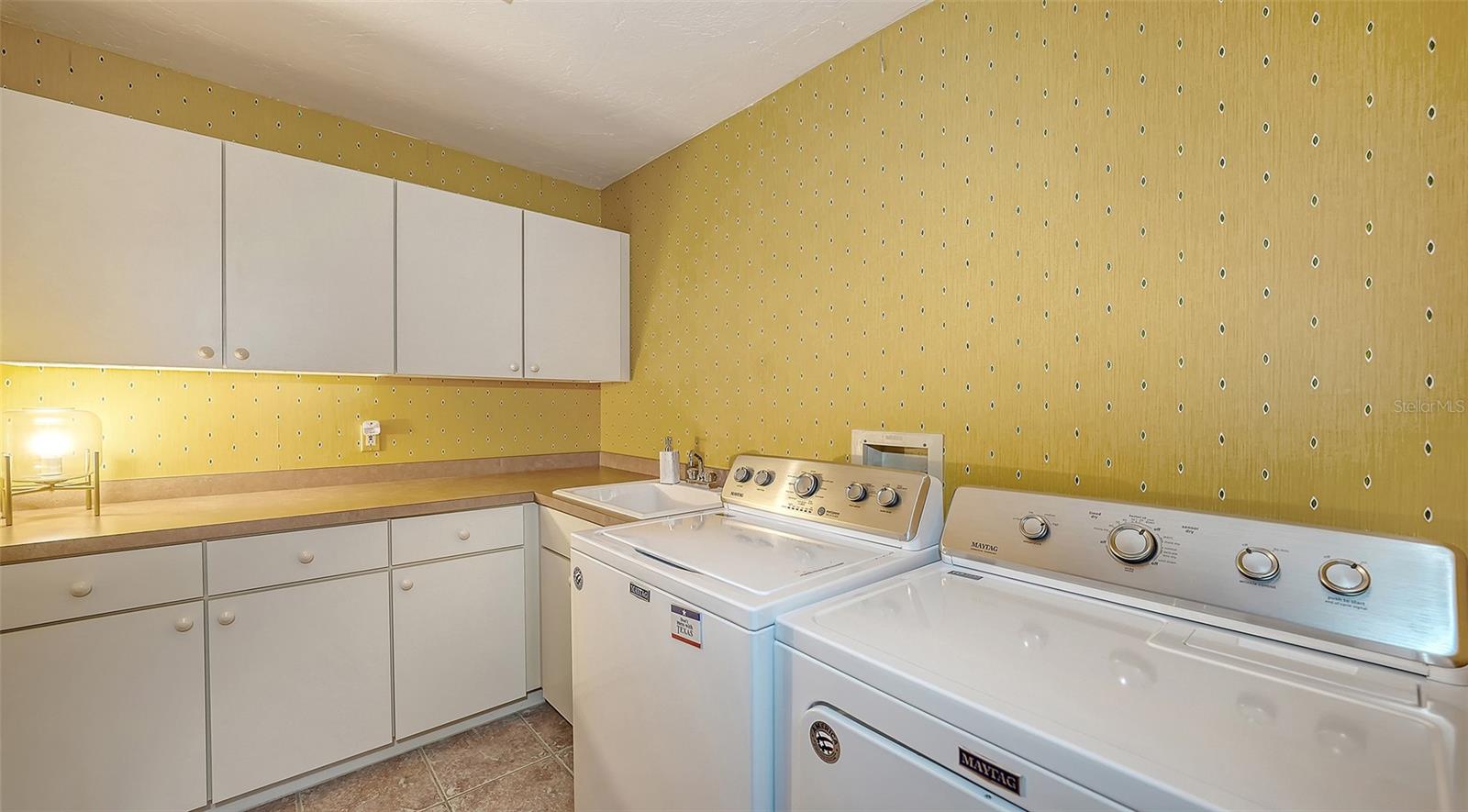 QUEENS HARBOUR - Residential