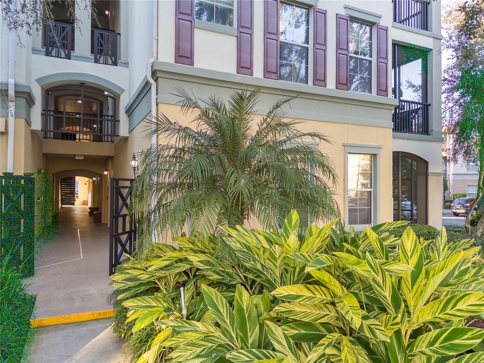 Casas a venda 1 - Jen Dantas 11565 MIZZON DRIVE 101/808