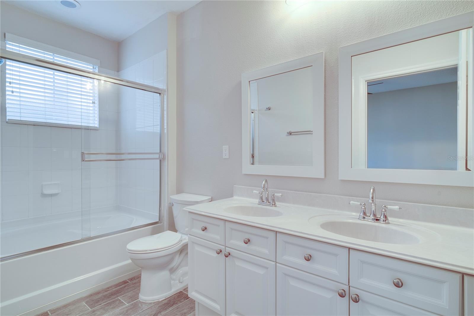 LAKESIDE/LKS/WINDERMERE - Residential