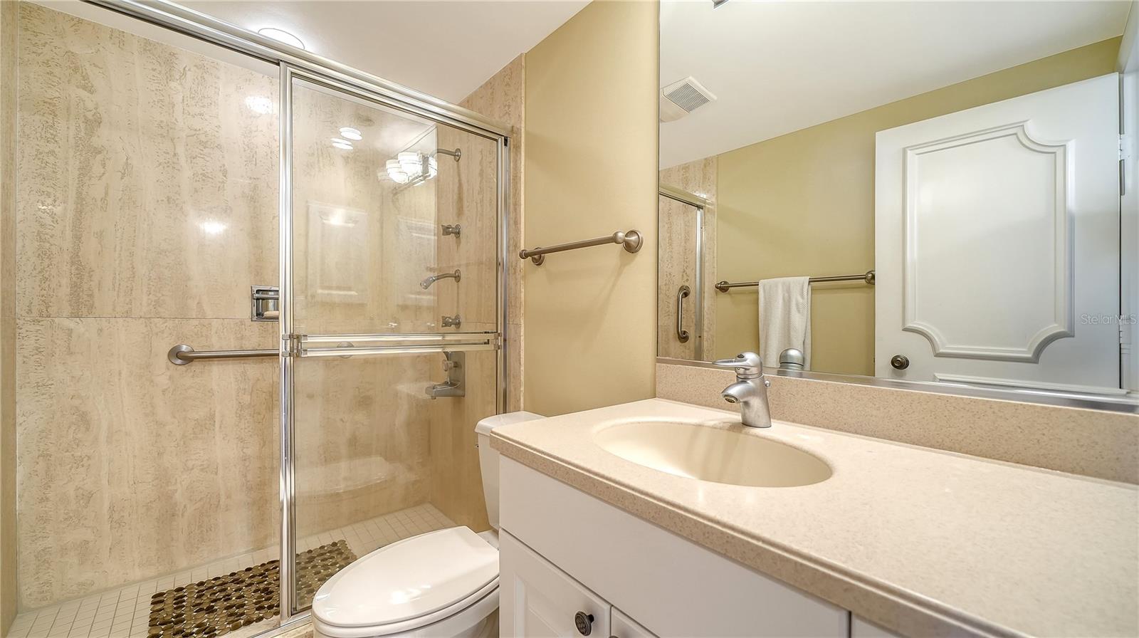 LONGBOAT KEY TOWERS - Residential