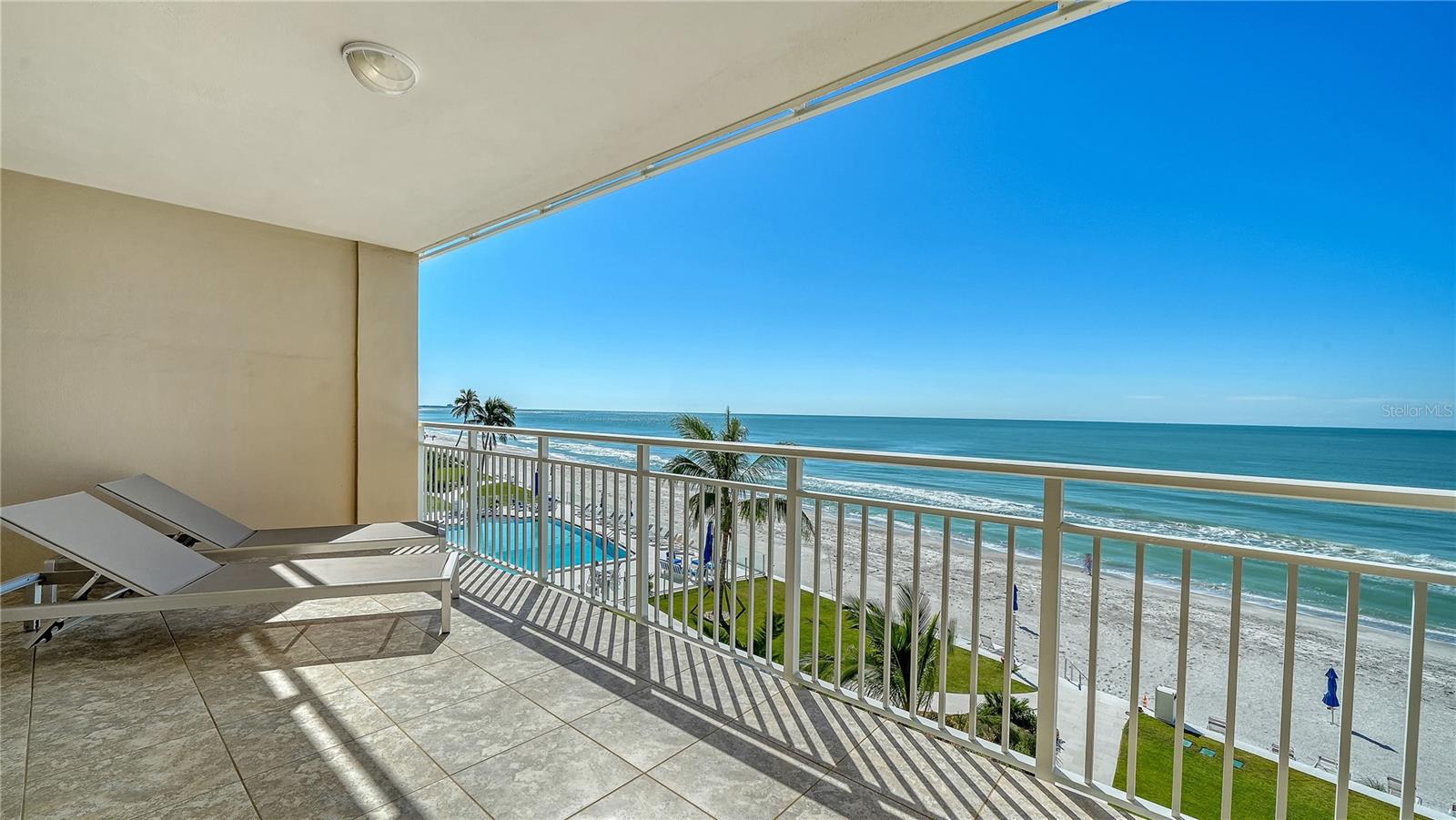 LONGBOAT KEY TOWERS - Residential