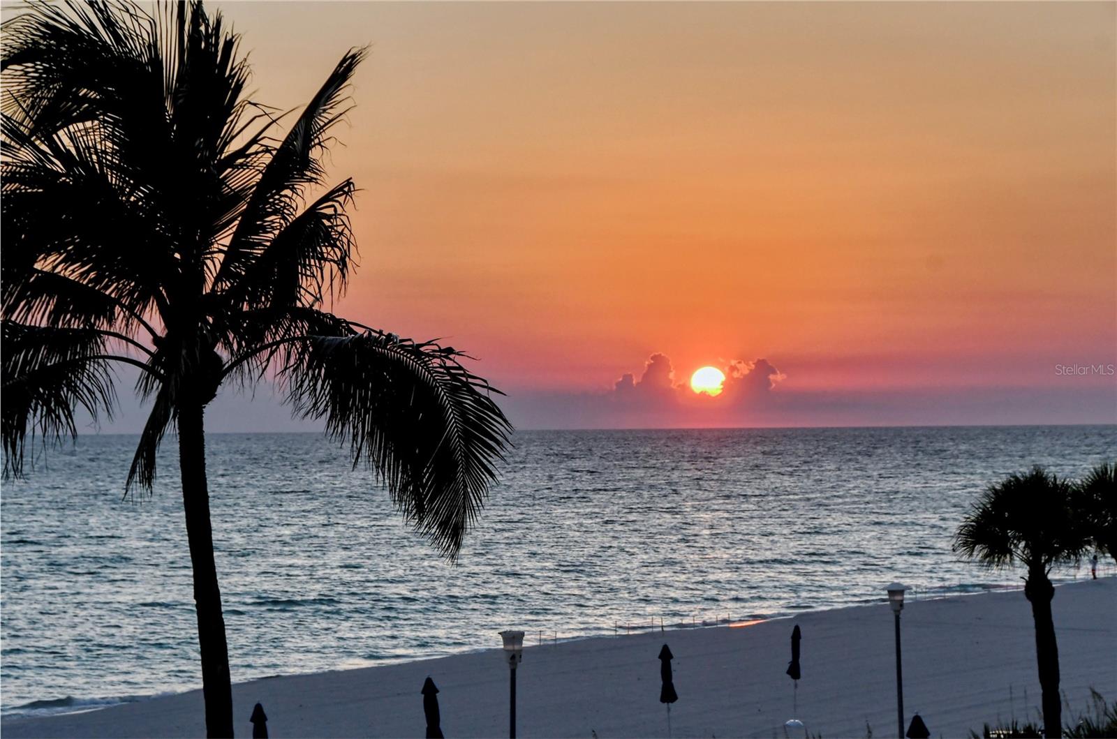 LONGBOAT KEY TOWERS - Residential