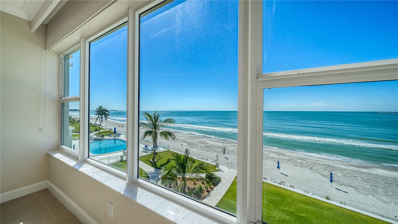 LONGBOAT KEY TOWERS - Residential