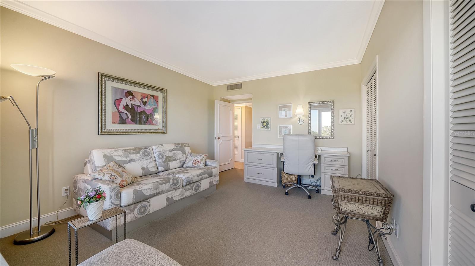 LONGBOAT KEY TOWERS - Residential