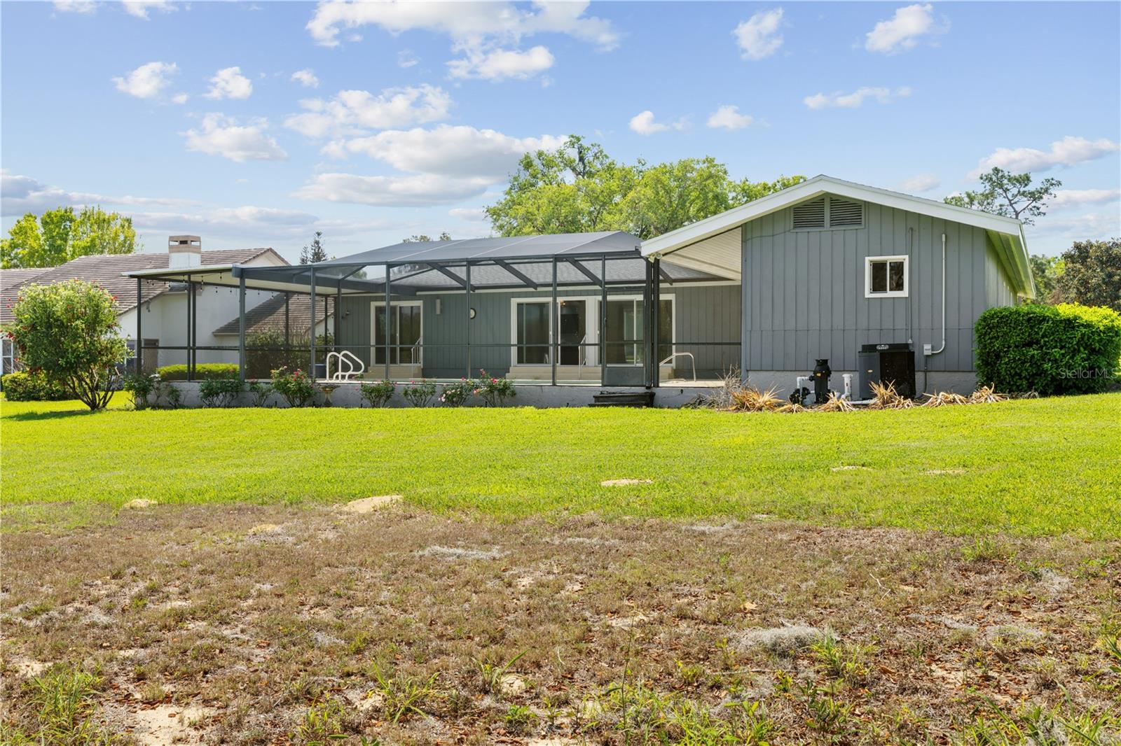 ARROWHEAD LAKE - Residential