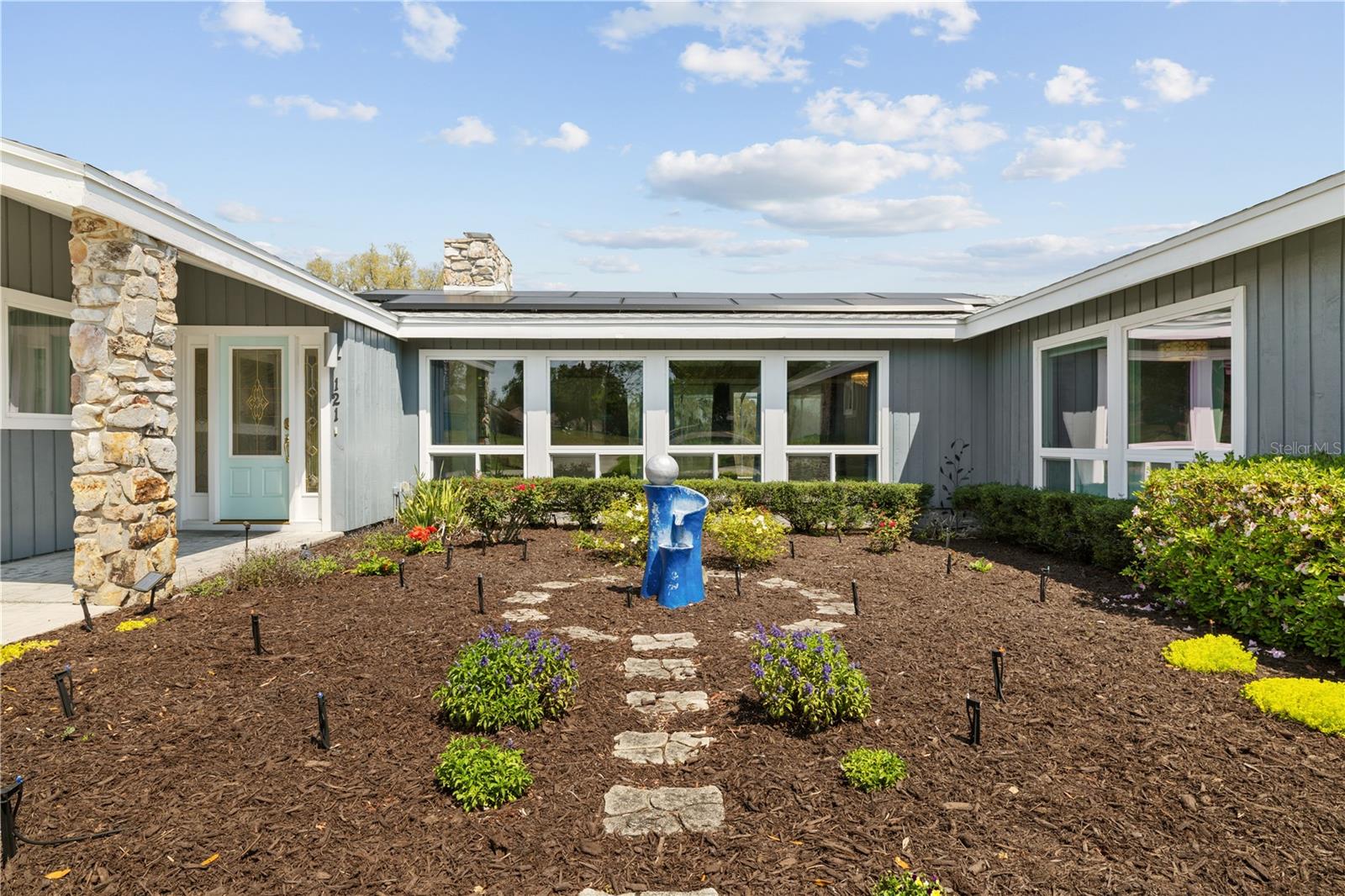 ARROWHEAD LAKE - Residential